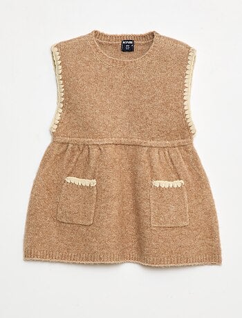Vestido sem mangas em malha tricot com 2 bolsos