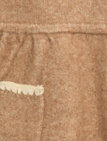 Vestido sem mangas em malha tricot com 2 bolsos