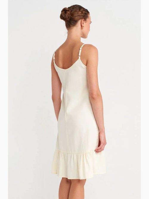 Vestido slip midi sem mangas com detalhe de folho dilvin - Kiabi Vestido slip midi sem mangas com detalhe de folho dilvin - Kiabi