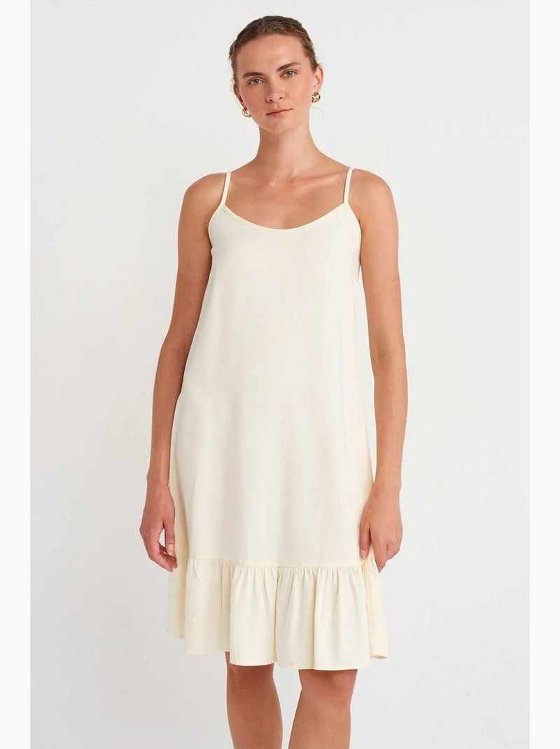 Vestido slip midi sem mangas com detalhe de folho dilvin Creme - Kiabi