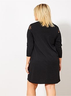 Vestido soltinho com renda na parte superior - Kiabi