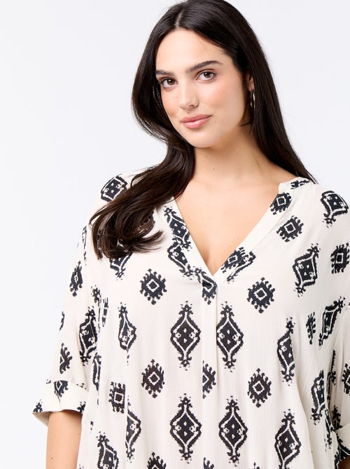 Vestido t-shirt curto - Kiabi