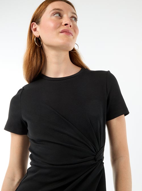Vestido T-shirt Curto com Nó Decorativo - Kiabi