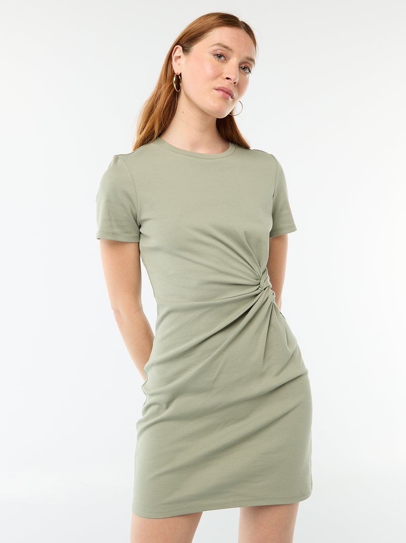Vestido T-shirt Curto com Nó Decorativo Verde - Kiabi