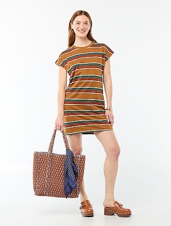 Vestido T-shirt Curto de Manga Curta