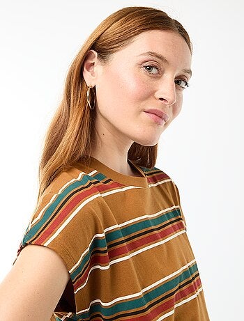 Vestido T-shirt Curto de Manga Curta