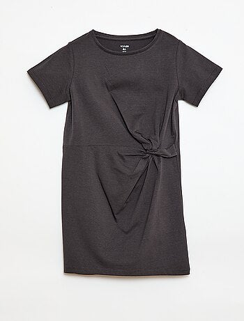 Vestido T-shirt Midi com Laço Decorativo na Frente