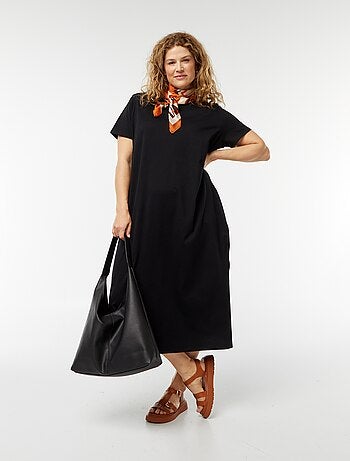 Vestido tipo t-shirt comprido com mangas curtas lisas