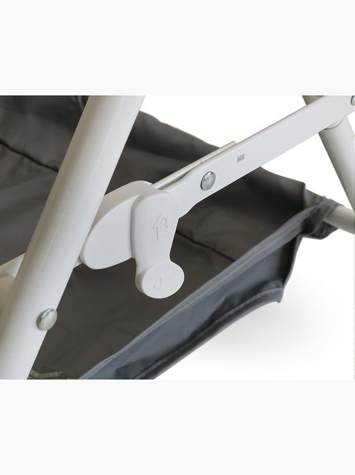 Webaby - mesa muda-fraldas dobrável de aço, de plástico branco e cinzento - Kiabi Webaby - mesa muda-fraldas dobrável de aço, de plástico branco e cinzento - Kiabi
