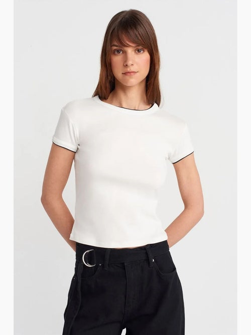 Women's t-shirt crop de algodão slim fit dilvin - Kiabi Women's t-shirt crop de algodão slim fit dilvin - Kiabi