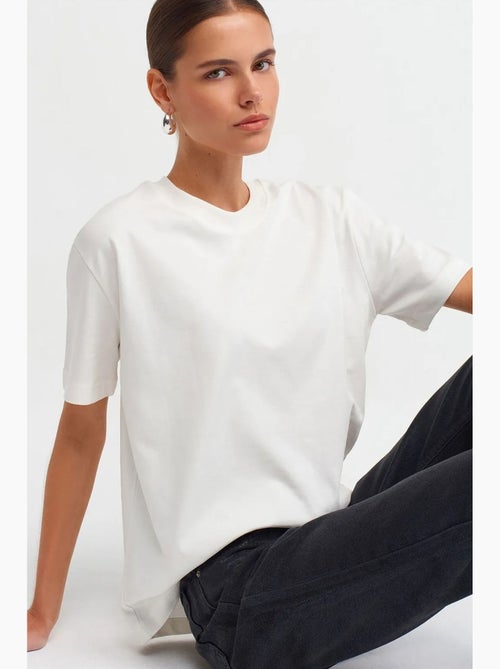 Women's t-shirt de algodão com decote redondo dilvin - Kiabi Women's t-shirt de algodão com decote redondo dilvin - Kiabi